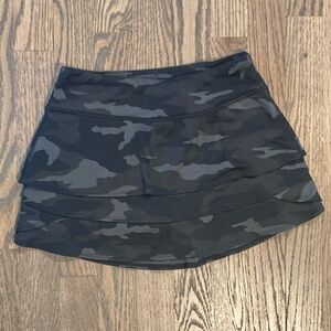 Athleta skirt w/shorts
